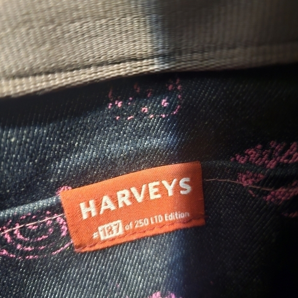 HARVEYS Limited Edition Seatbelt Bag - Picture 10 of 15